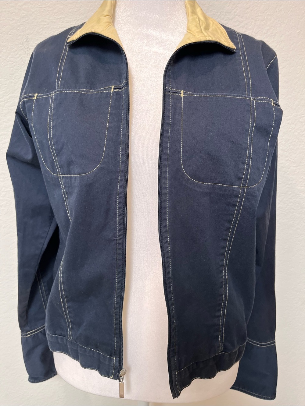 Nike Navy Jacket with Cream Contrast Collar